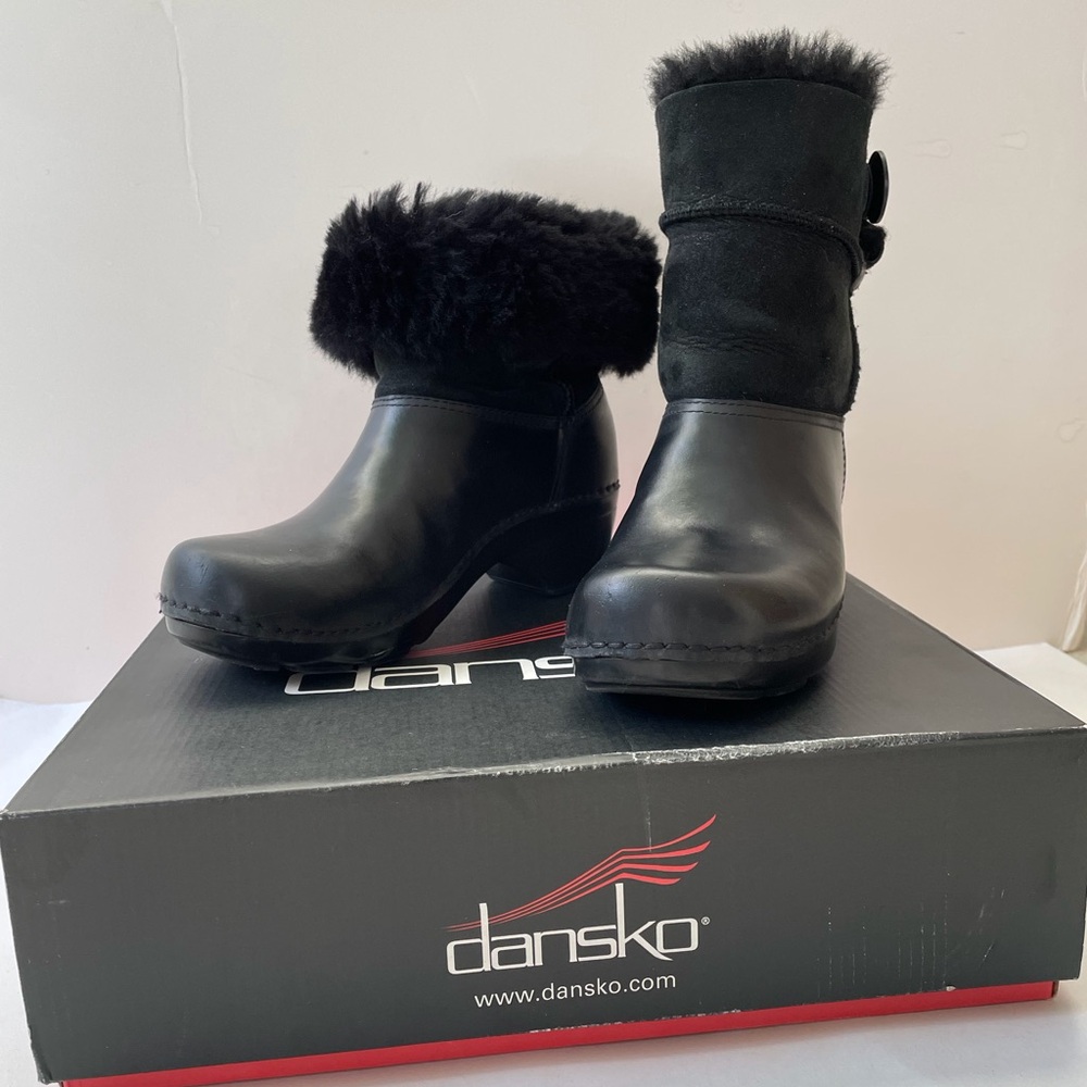Dansko Women's Black “Stormy” Oiled Nubuck Leather Bootie, Size 7.5/8 US, 38 EU